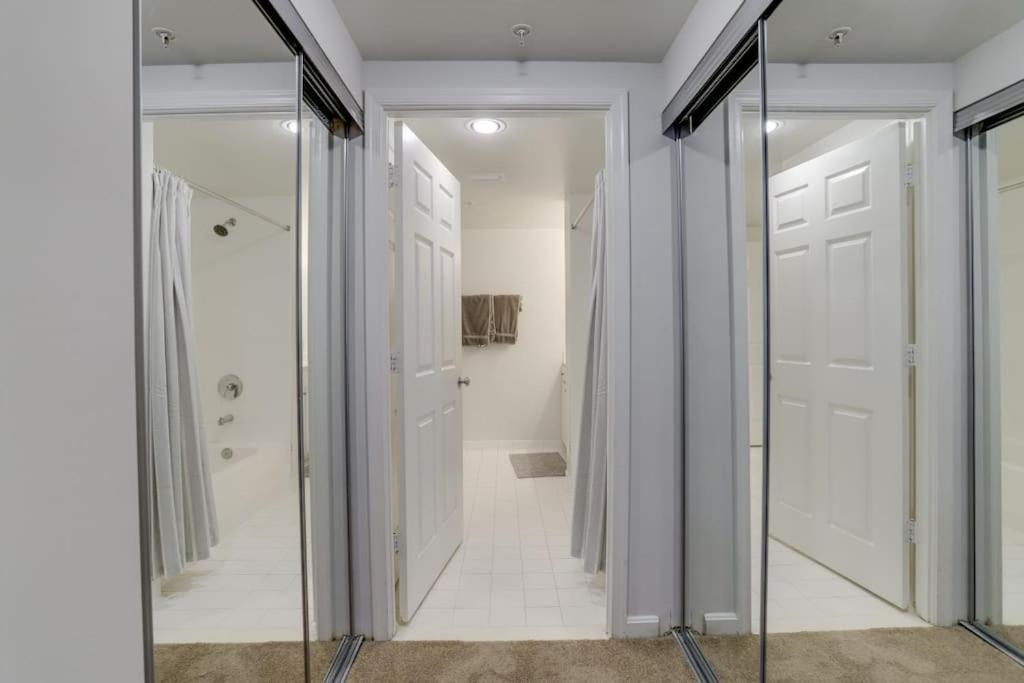 Sensational 1 Bedroom Condo At Ballston Place With Gym Arlington Eksteriør bilde