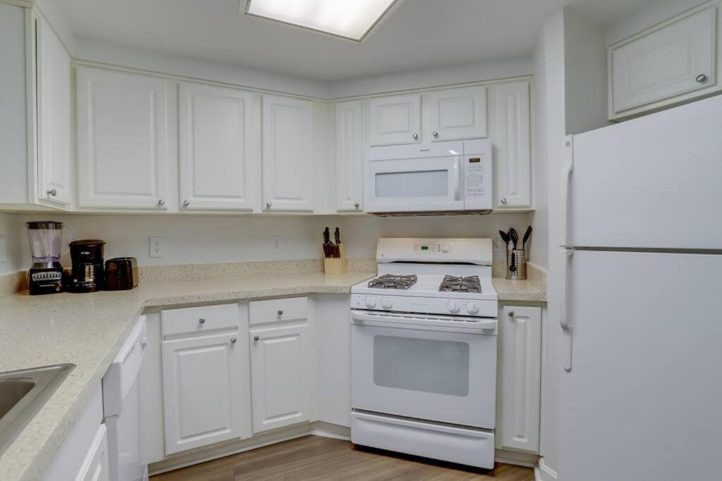 Sensational 1 Bedroom Condo At Ballston Place With Gym Arlington Eksteriør bilde